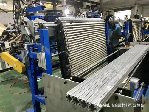 執(zhí)行會長李強拜訪中成管業(yè)總經理陳華華 寬為機械總經理黃俊